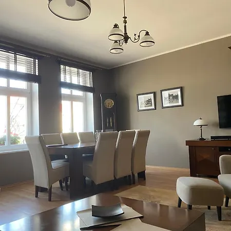 Kamienica Na Starym Rynku - 140 M2 I Garaz