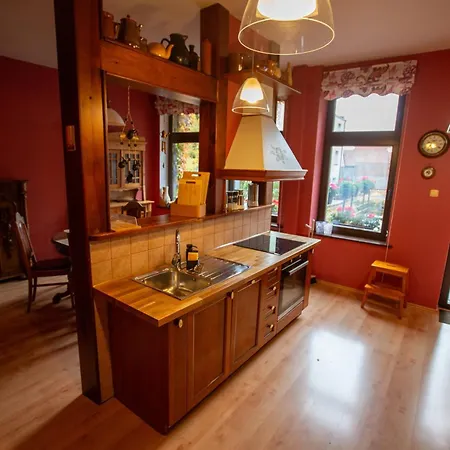 Kamienica Na Starym Rynku - 140 M2 I Garaz