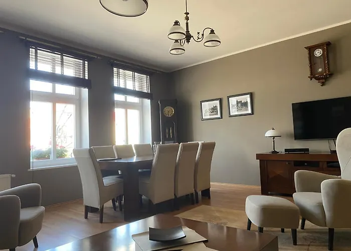 Kamienica Na Starym Rynku - 140 M2 I Garaż