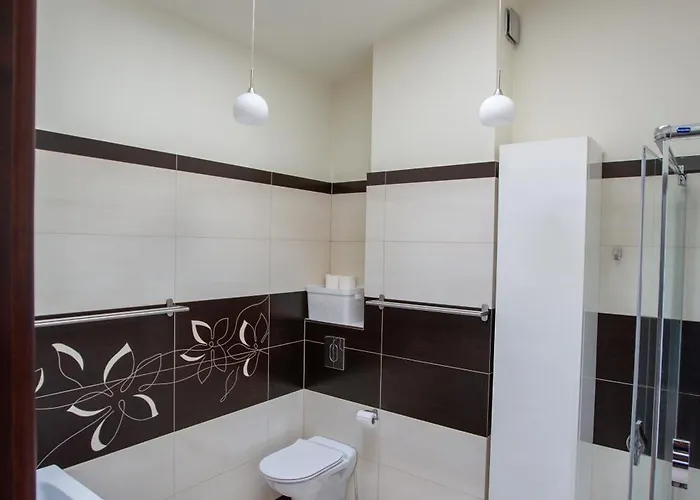 Kamienica Na Starym Rynku - 140 M2 I Garaż *